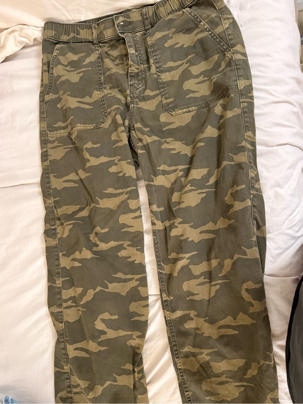 American Eagle Outfitters Women's Straight Leg Camo Pants - Olive